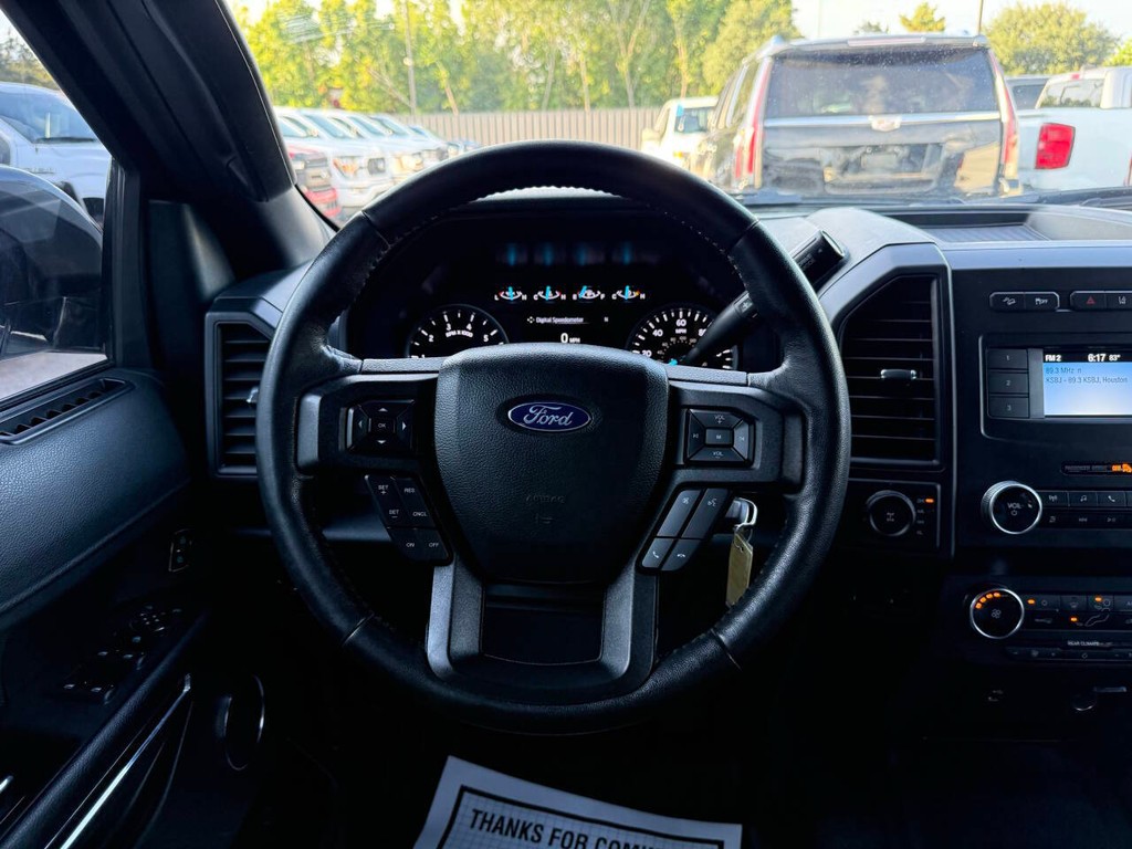 Ford Expedition Vehicle Full-screen Gallery Image 24