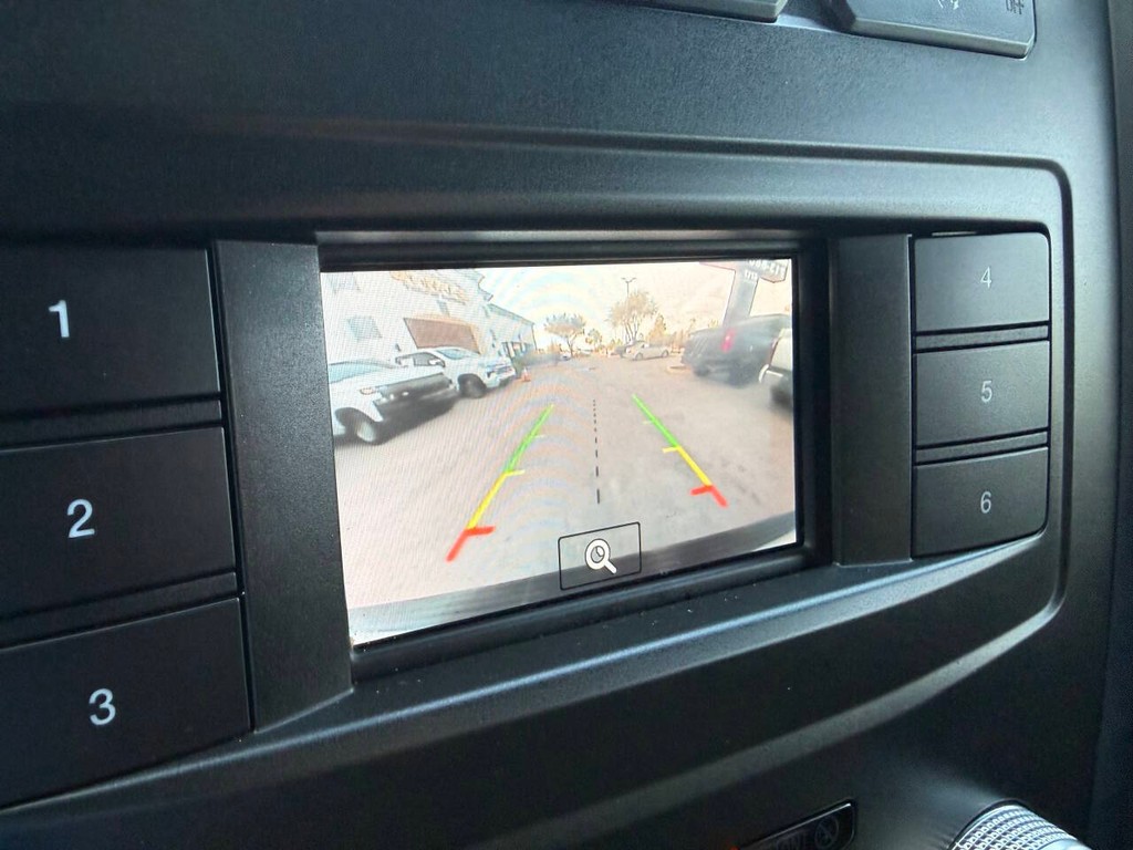 Ford Expedition Vehicle Full-screen Gallery Image 29