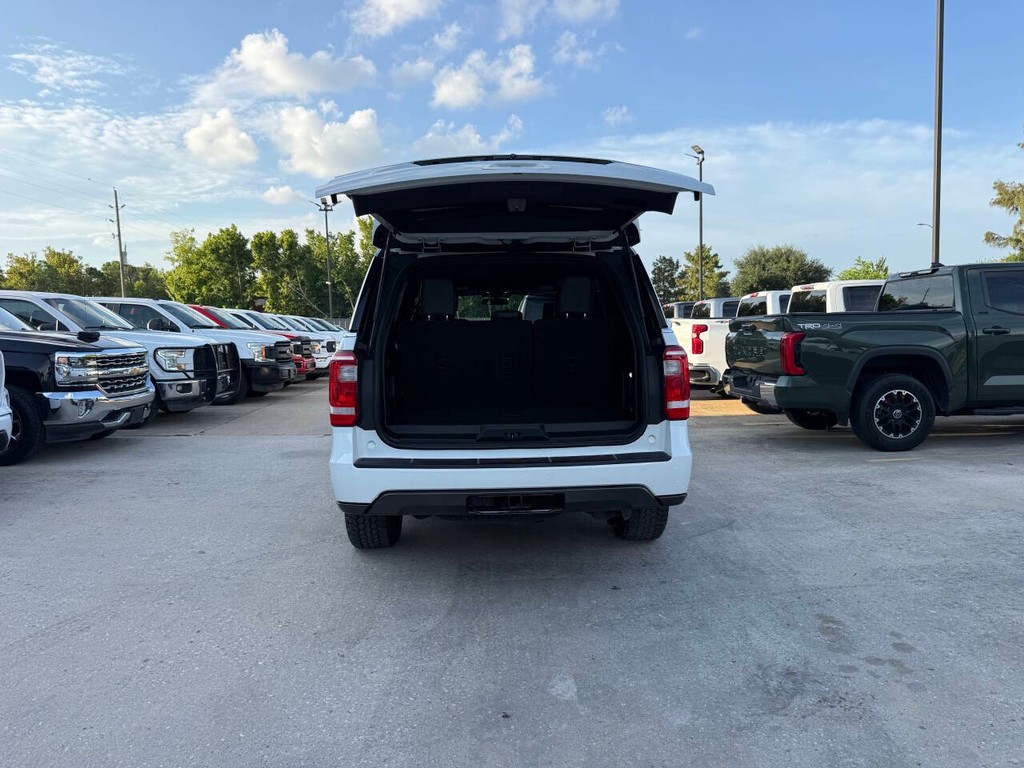 Ford Expedition Vehicle Full-screen Gallery Image 38