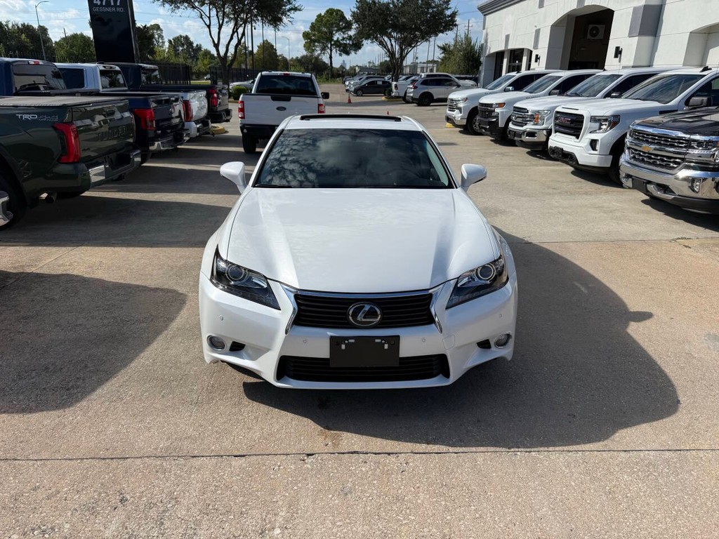 Lexus GS 350 Vehicle Full-screen Gallery Image 39