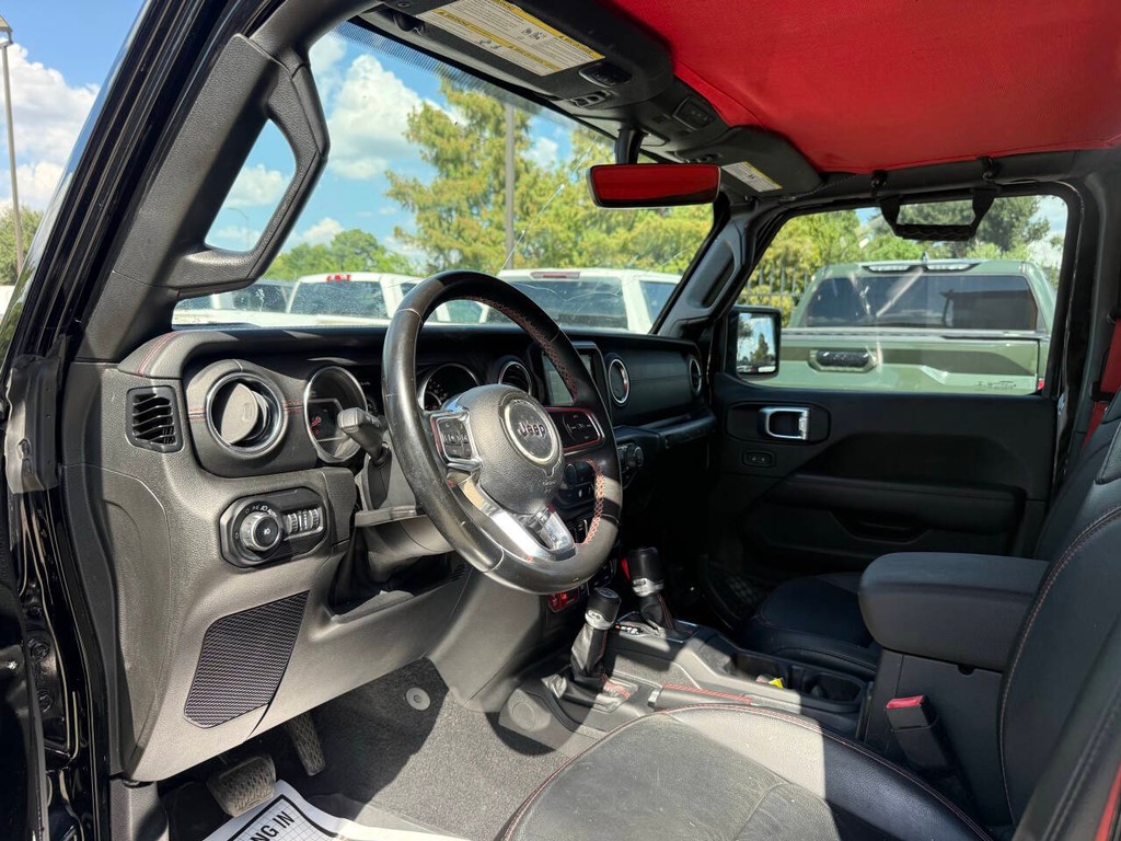 Jeep Wrangler Unlimited Vehicle Full-screen Gallery Image 06