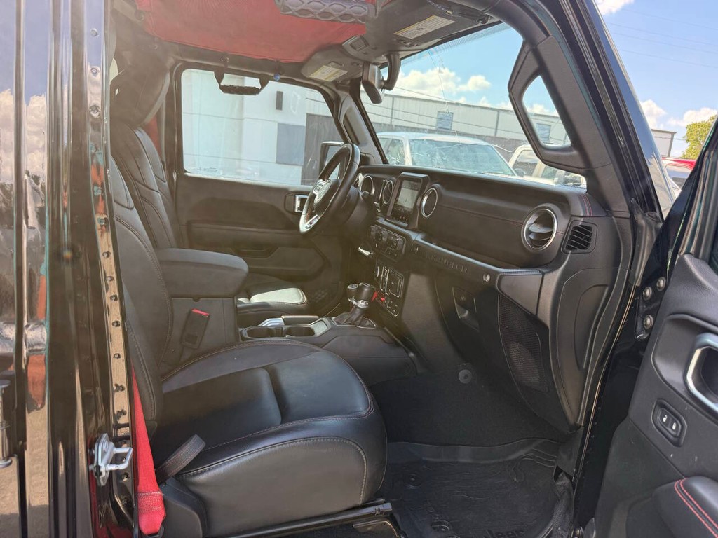 Jeep Wrangler Unlimited Vehicle Full-screen Gallery Image 10