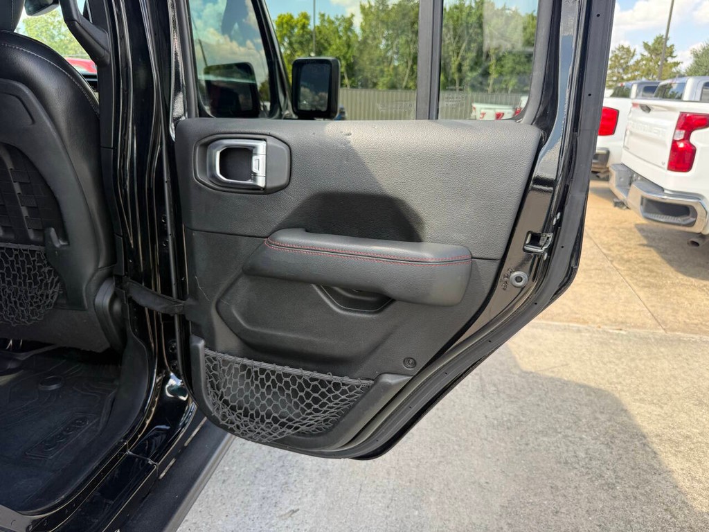 Jeep Wrangler Unlimited Vehicle Full-screen Gallery Image 16