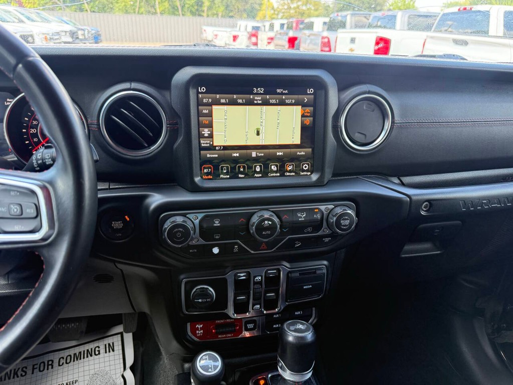 Jeep Wrangler Unlimited Vehicle Full-screen Gallery Image 24
