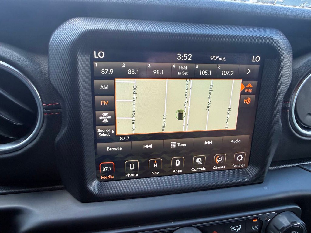 Jeep Wrangler Unlimited Vehicle Full-screen Gallery Image 25