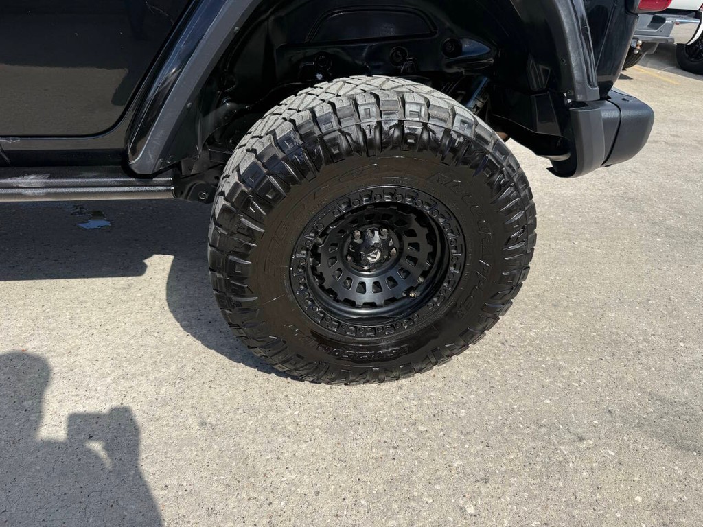 Jeep Wrangler Unlimited Vehicle Full-screen Gallery Image 36