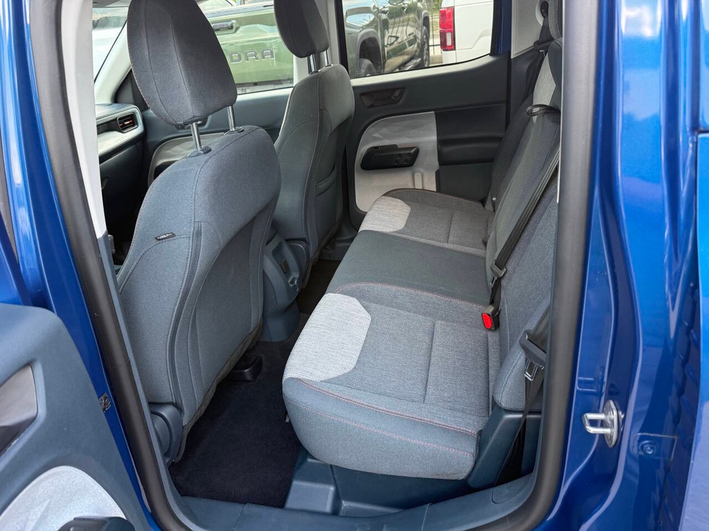 Ford Maverick Vehicle Full-screen Gallery Image 13