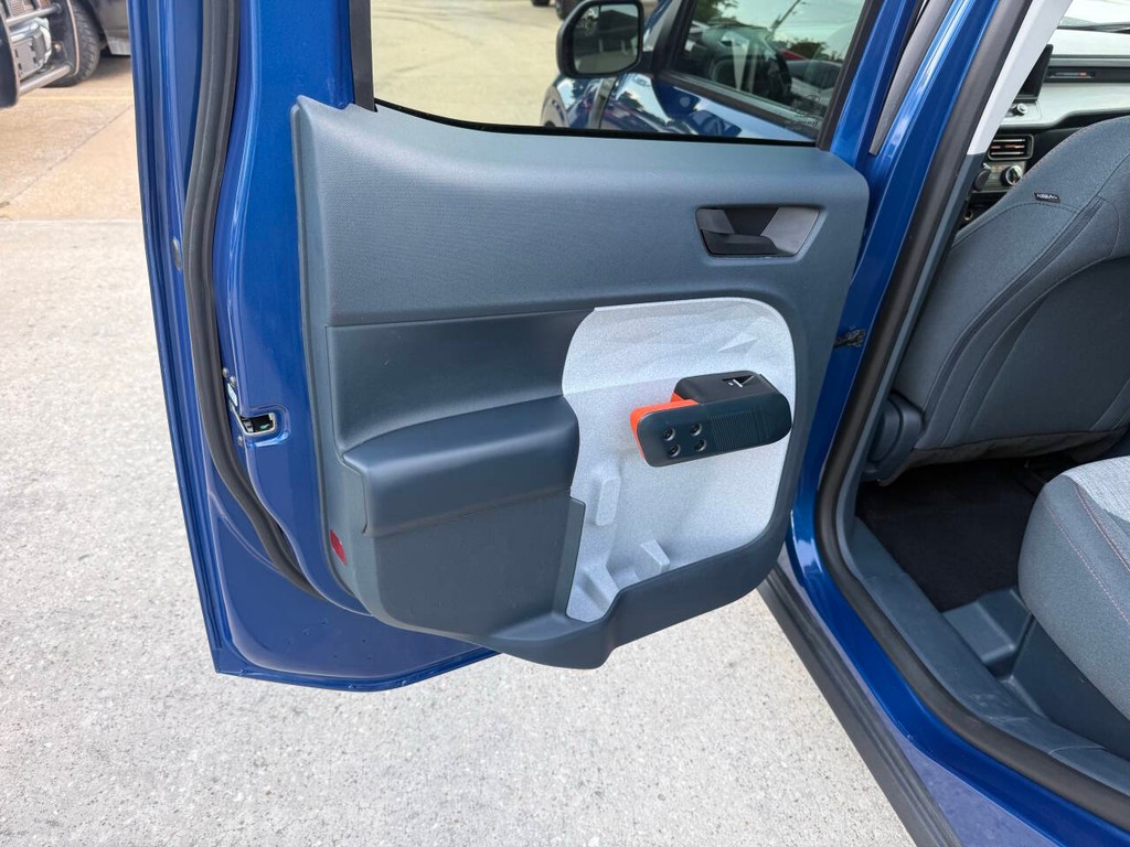 Ford Maverick Vehicle Full-screen Gallery Image 14