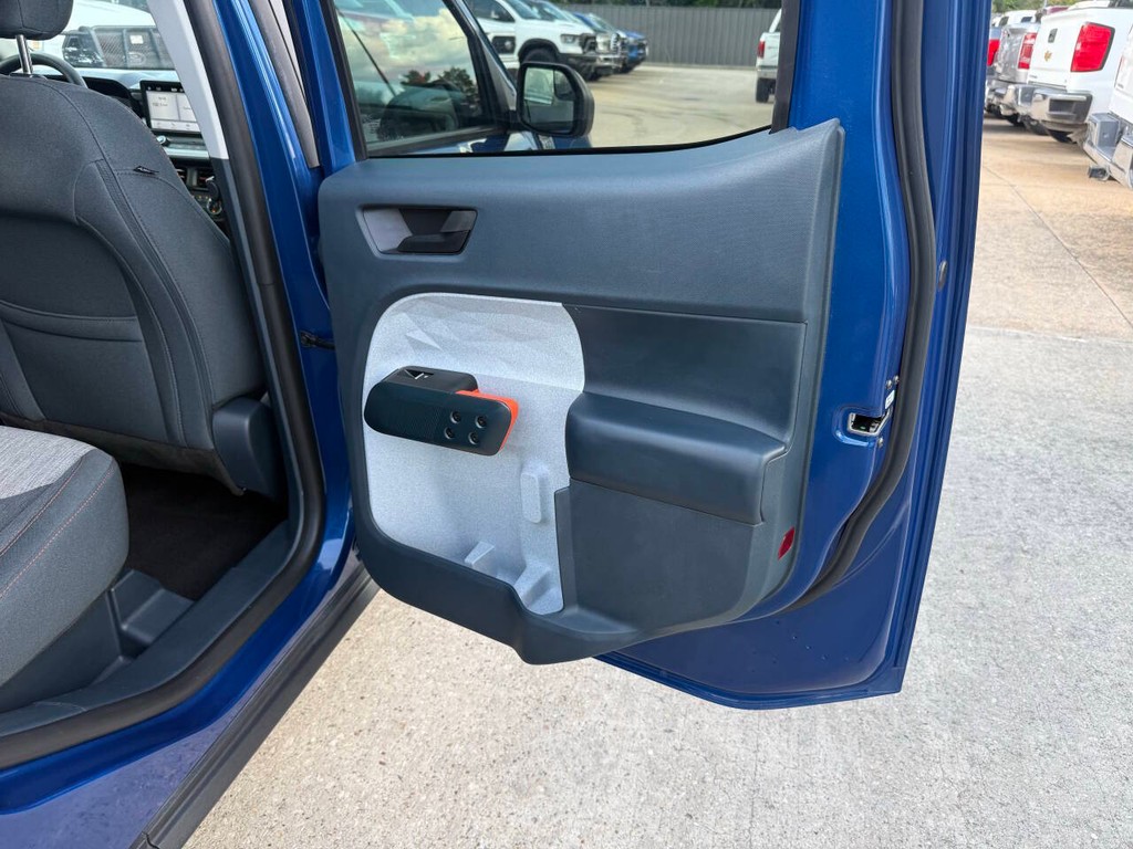 Ford Maverick Vehicle Full-screen Gallery Image 16