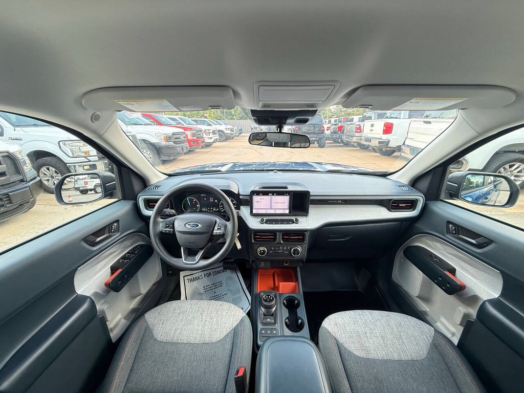 Ford Maverick Vehicle Full-screen Gallery Image 18