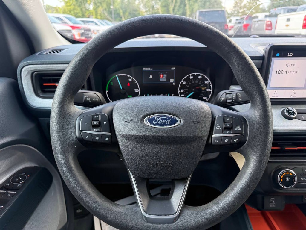 Ford Maverick Vehicle Full-screen Gallery Image 23