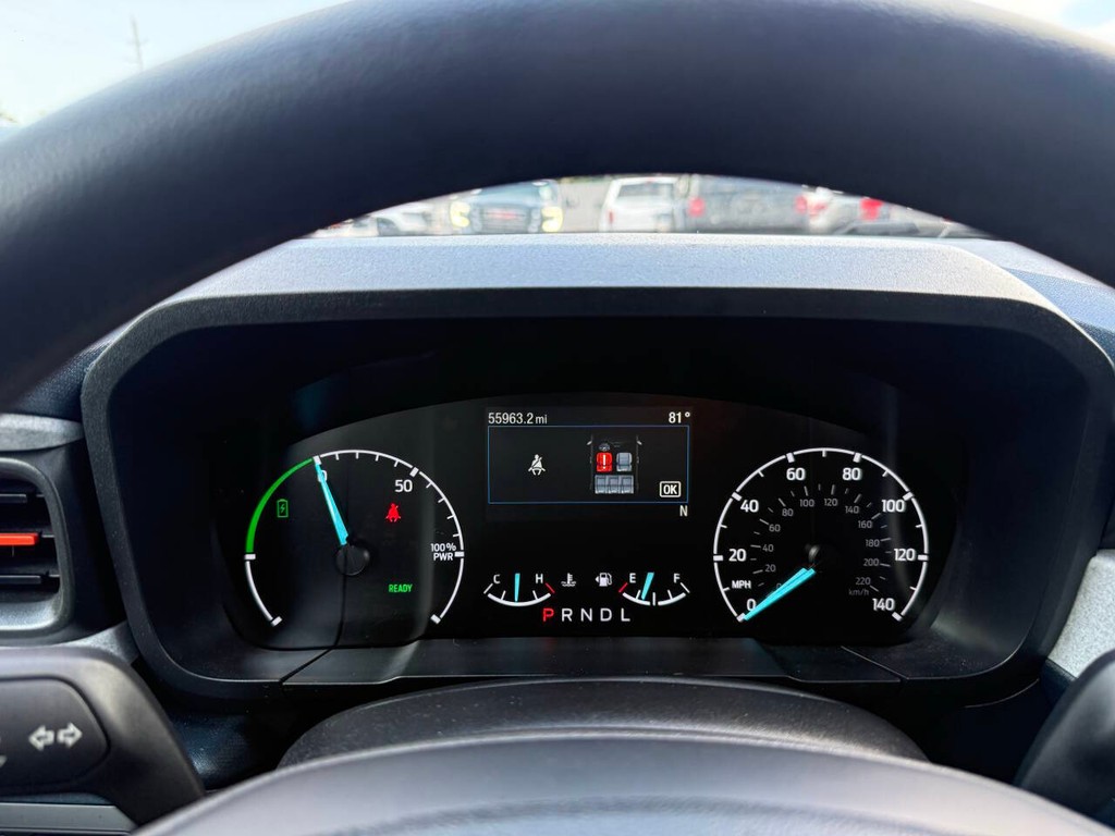 Ford Maverick Vehicle Full-screen Gallery Image 31