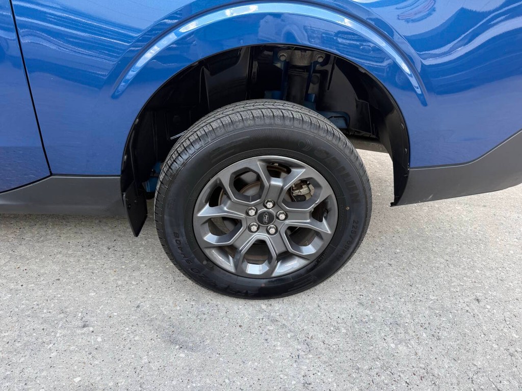 Ford Maverick Vehicle Full-screen Gallery Image 36