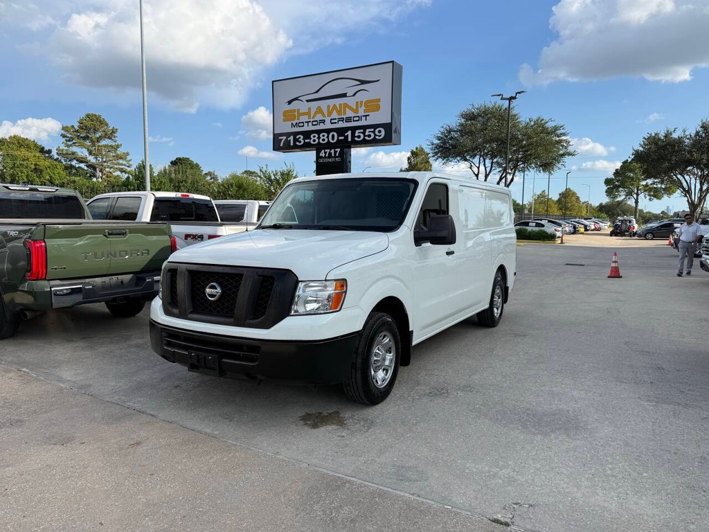 Nissan NV Cargo Vehicle Full-screen Gallery Image 02