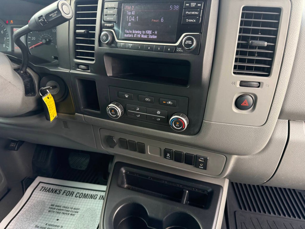 Nissan NV Cargo Vehicle Full-screen Gallery Image 20