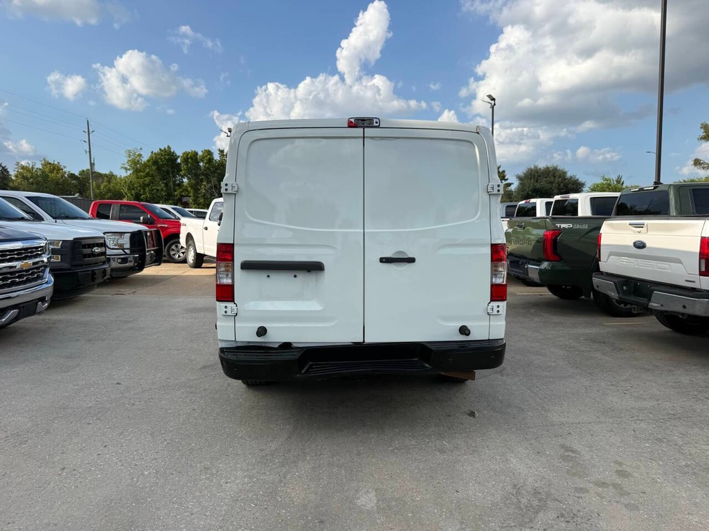 Nissan NV Cargo Vehicle Full-screen Gallery Image 29