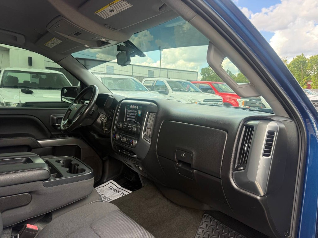 Chevrolet Silverado 1500 Vehicle Full-screen Gallery Image 09