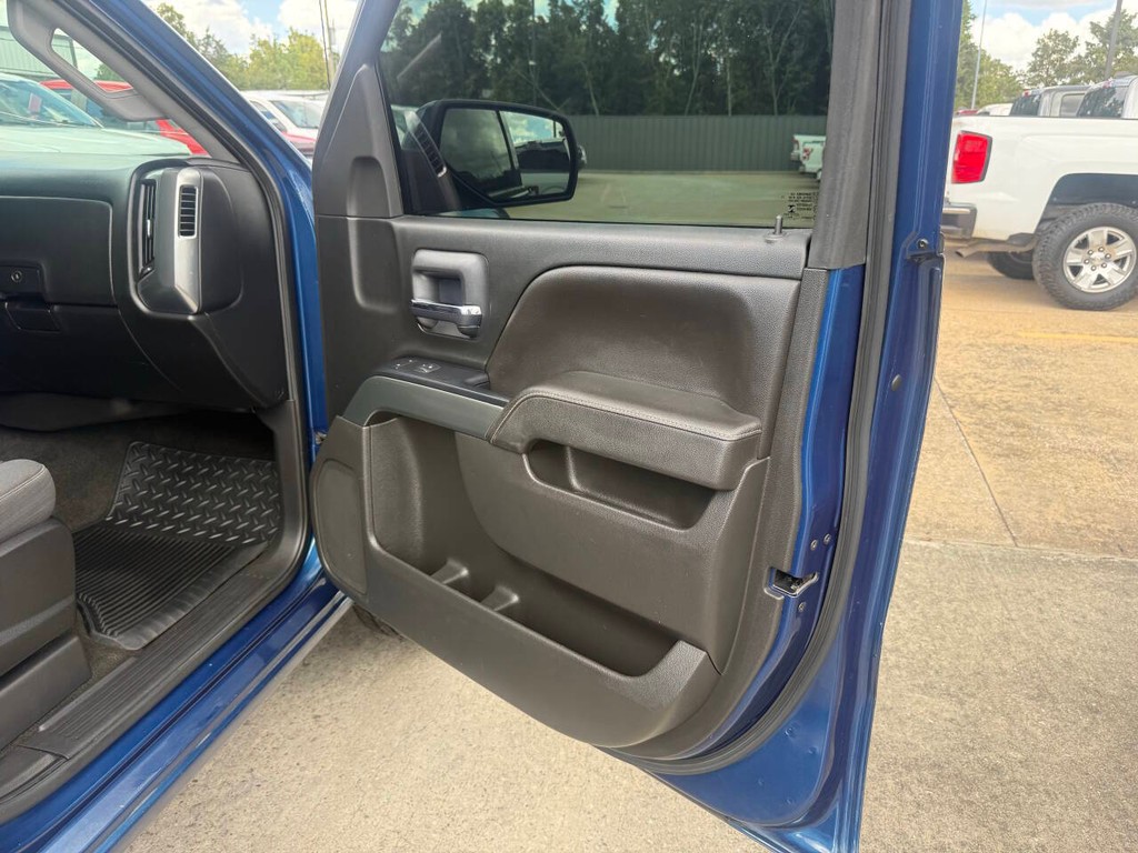 Chevrolet Silverado 1500 Vehicle Full-screen Gallery Image 11