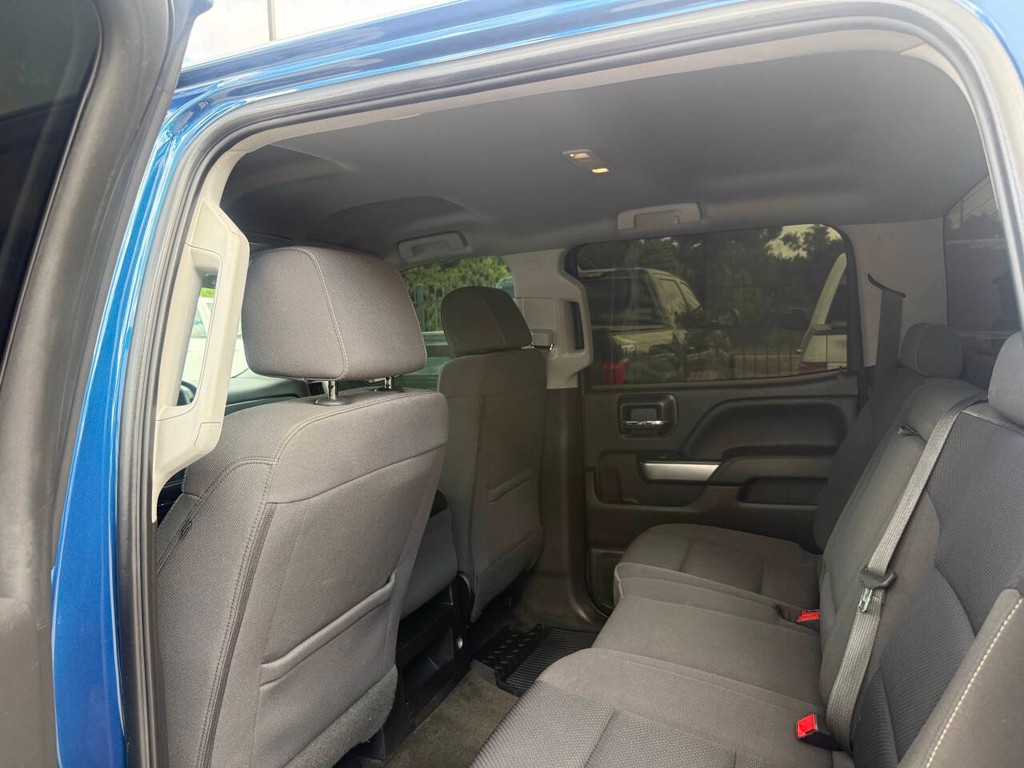 Chevrolet Silverado 1500 Vehicle Full-screen Gallery Image 12