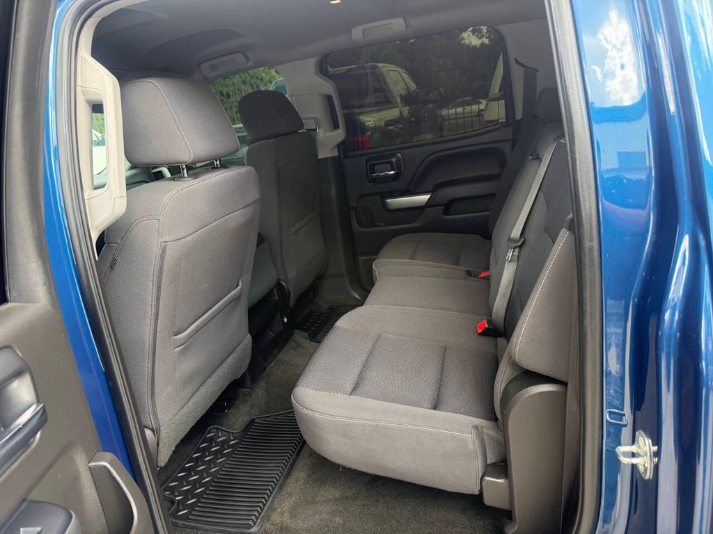 Chevrolet Silverado 1500 Vehicle Full-screen Gallery Image 13