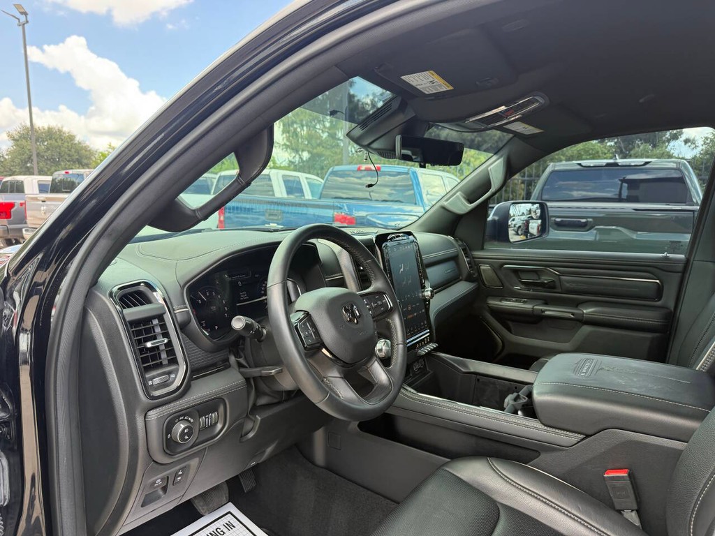 Ram 1500 Vehicle Full-screen Gallery Image 06