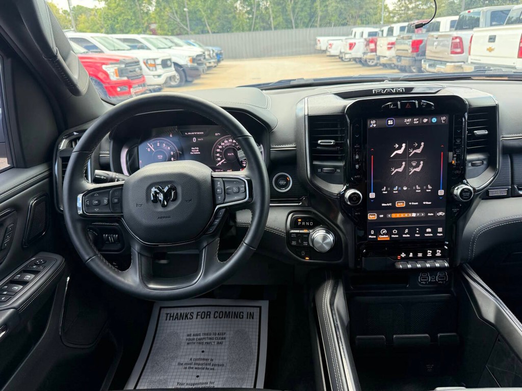 Ram 1500 Vehicle Full-screen Gallery Image 21