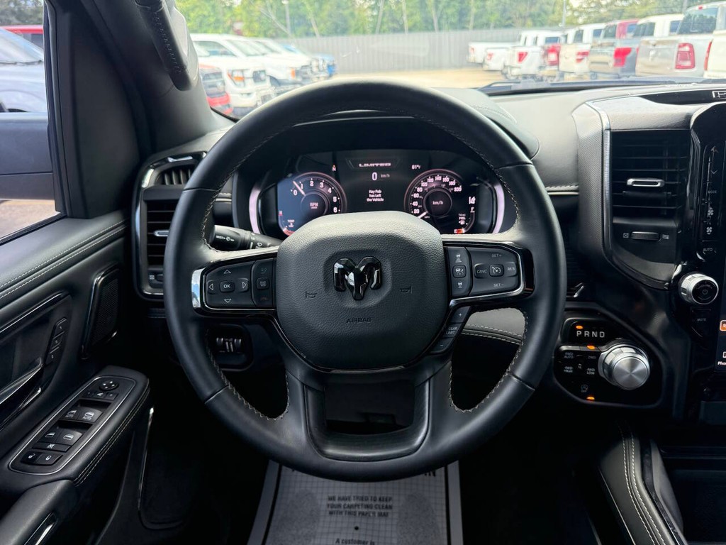 Ram 1500 Vehicle Full-screen Gallery Image 22