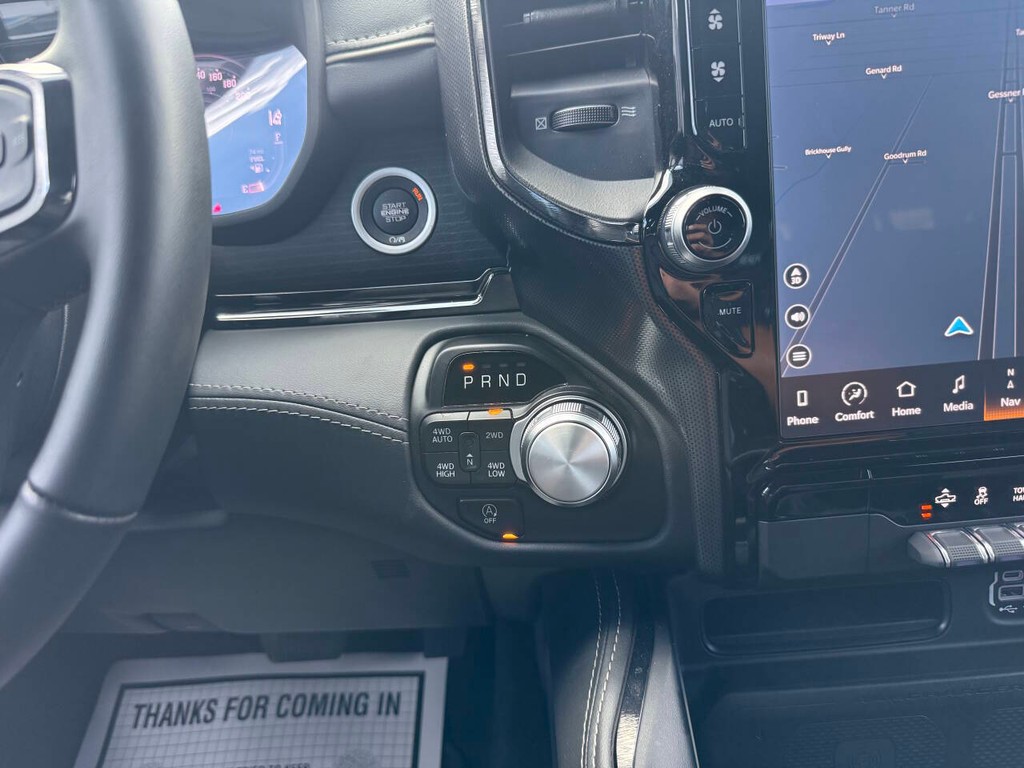 Ram 1500 Vehicle Full-screen Gallery Image 28