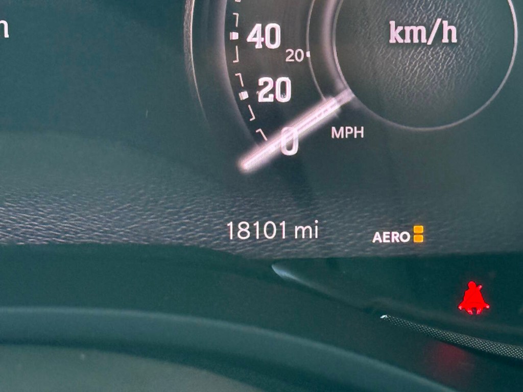 Ram 1500 Vehicle Full-screen Gallery Image 32