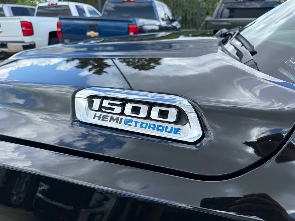 Ram 1500 Vehicle Full-screen Gallery Image 35