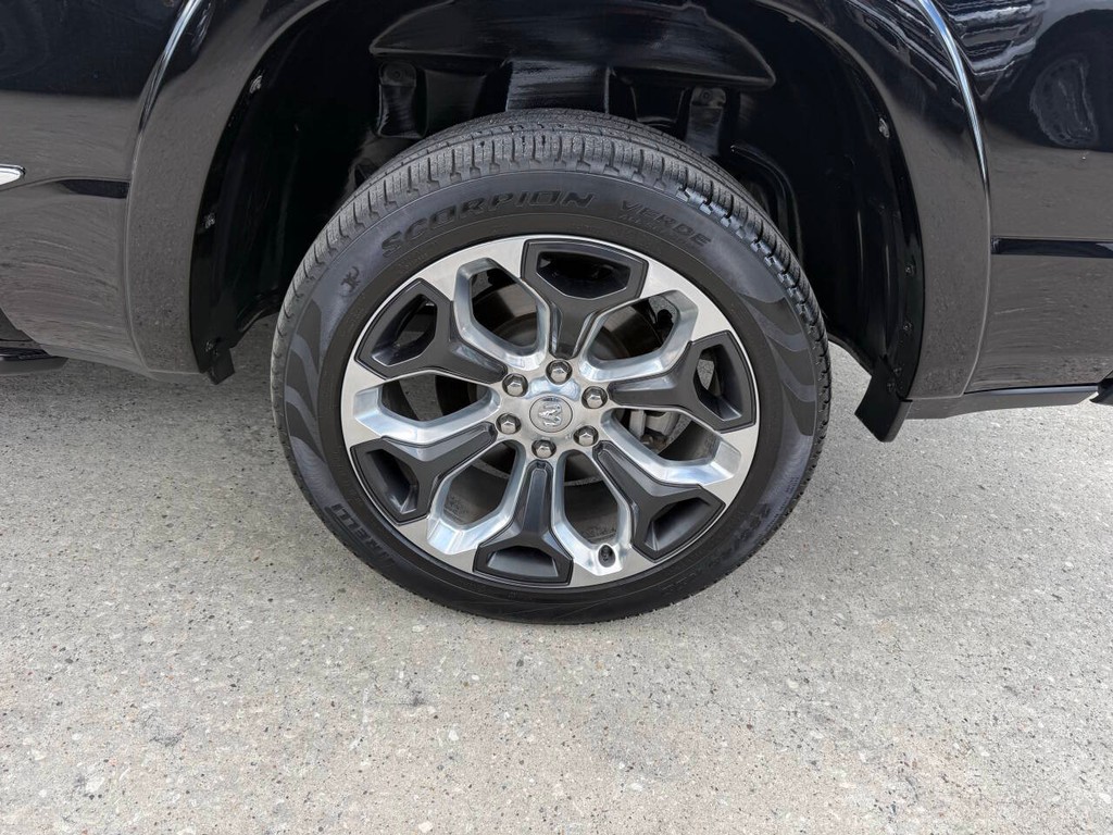 Ram 1500 Vehicle Full-screen Gallery Image 37