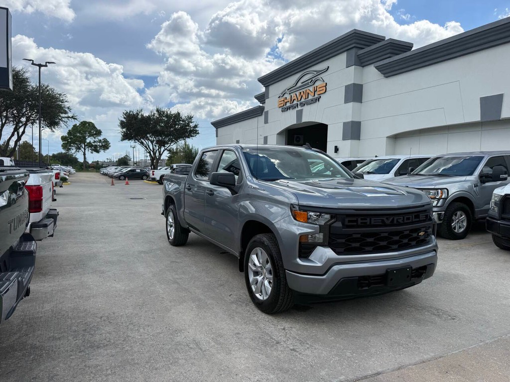 Chevrolet Silverado 1500 Vehicle Full-screen Gallery Image 40