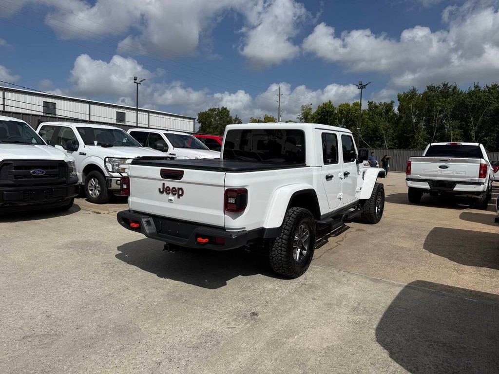 Jeep Gladiator Vehicle Full-screen Gallery Image 05