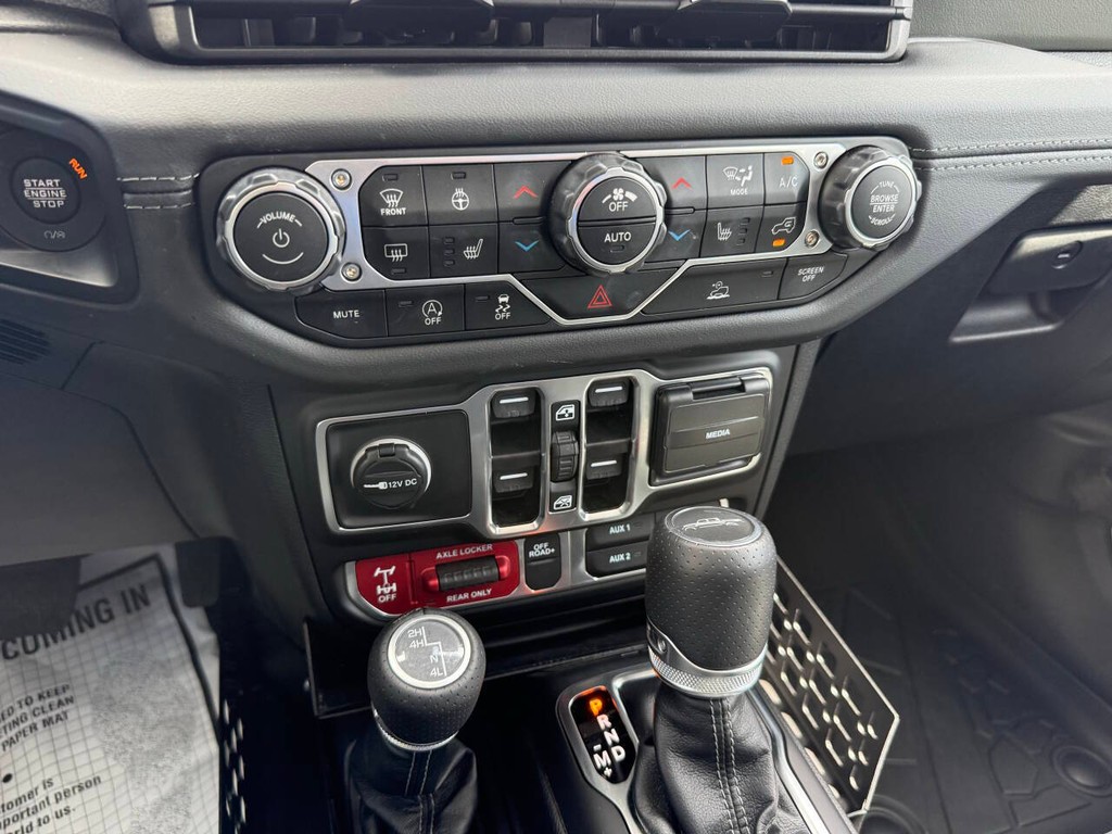 Jeep Gladiator Vehicle Full-screen Gallery Image 29
