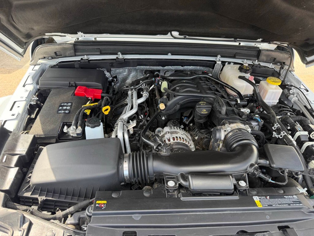 Jeep Gladiator Vehicle Full-screen Gallery Image 35