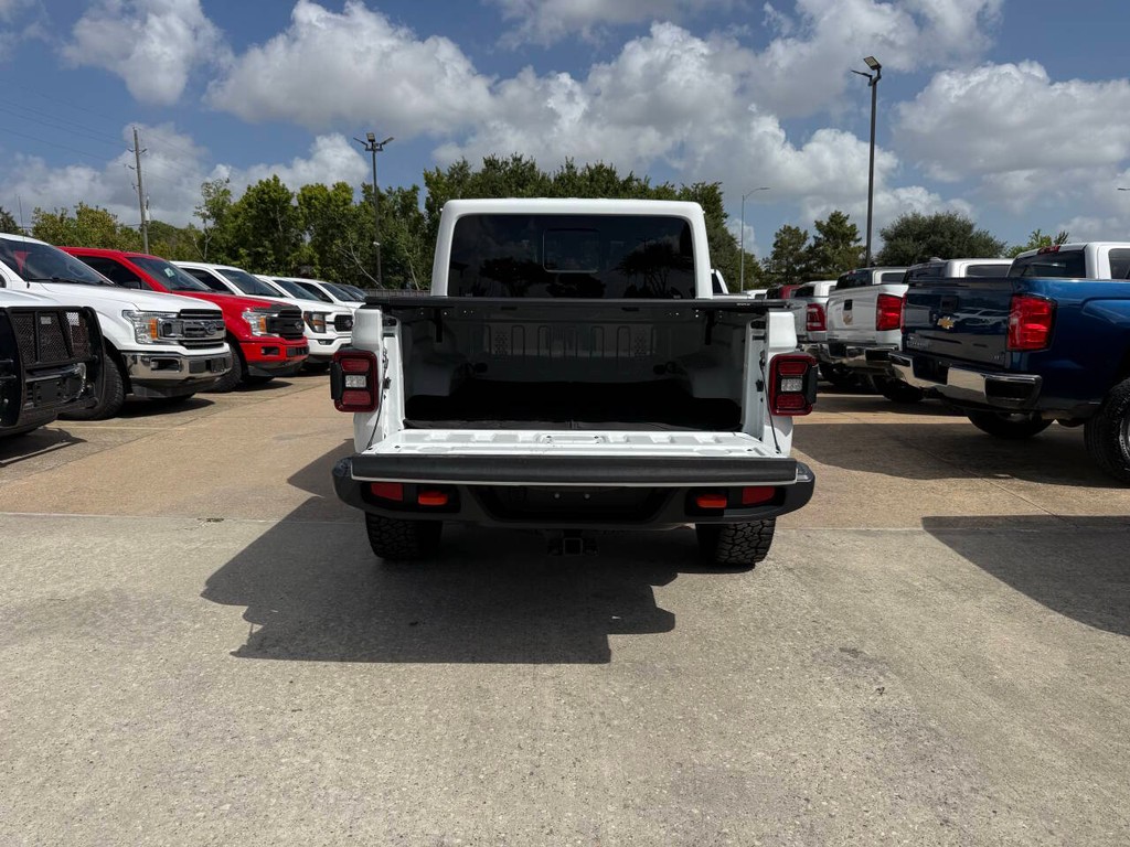 Jeep Gladiator Vehicle Full-screen Gallery Image 37