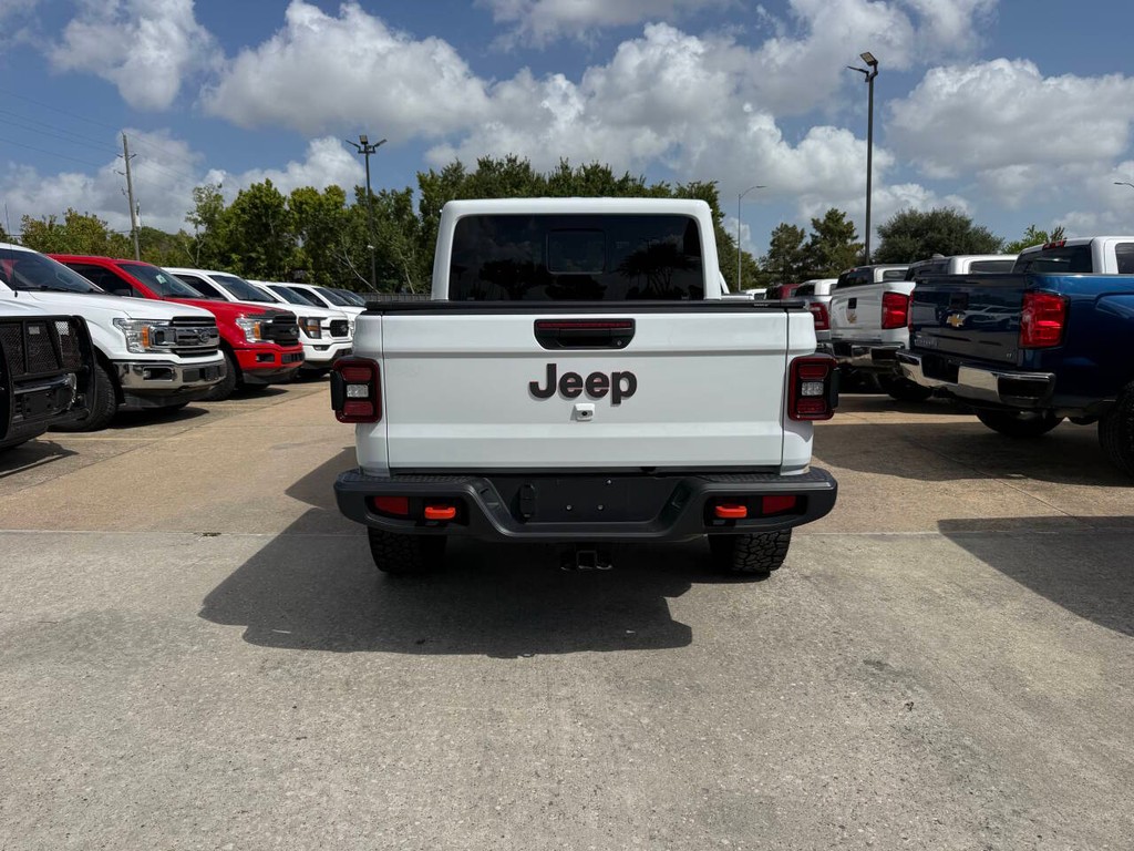 Jeep Gladiator Vehicle Full-screen Gallery Image 38