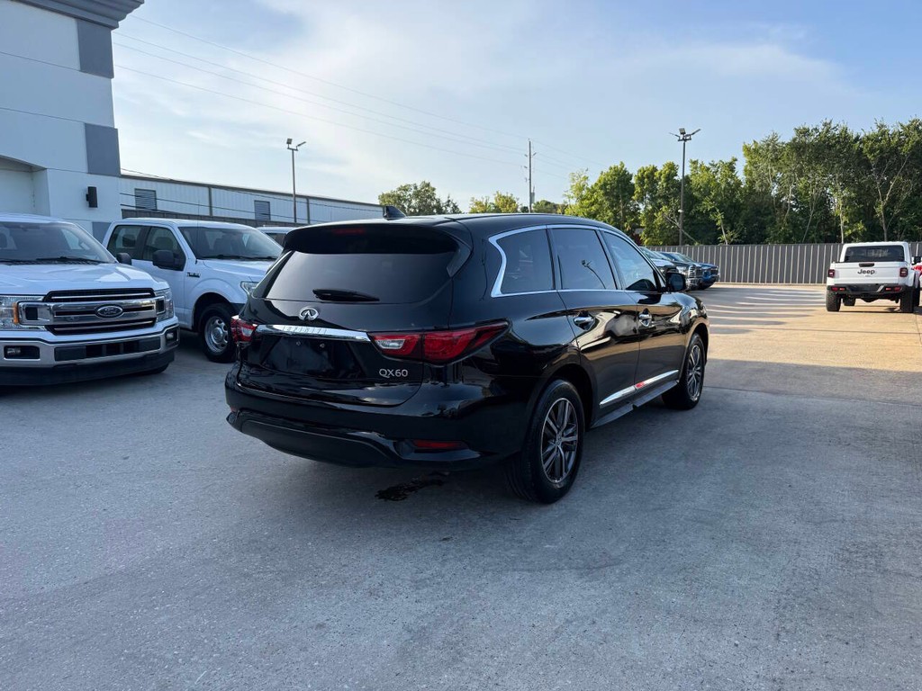 INFINITI QX60 Vehicle Full-screen Gallery Image 05