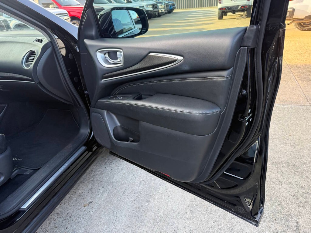 INFINITI QX60 Vehicle Full-screen Gallery Image 11