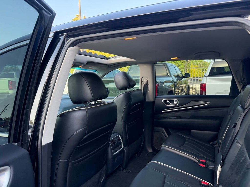 INFINITI QX60 Vehicle Full-screen Gallery Image 12