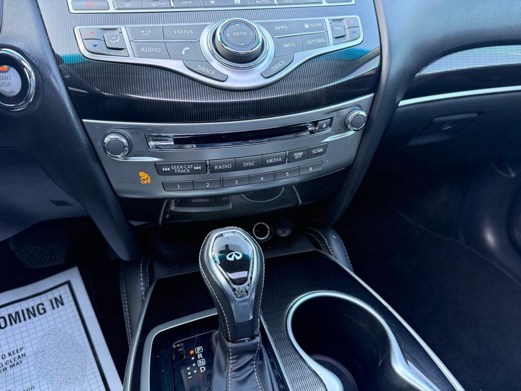 INFINITI QX60 Vehicle Full-screen Gallery Image 30