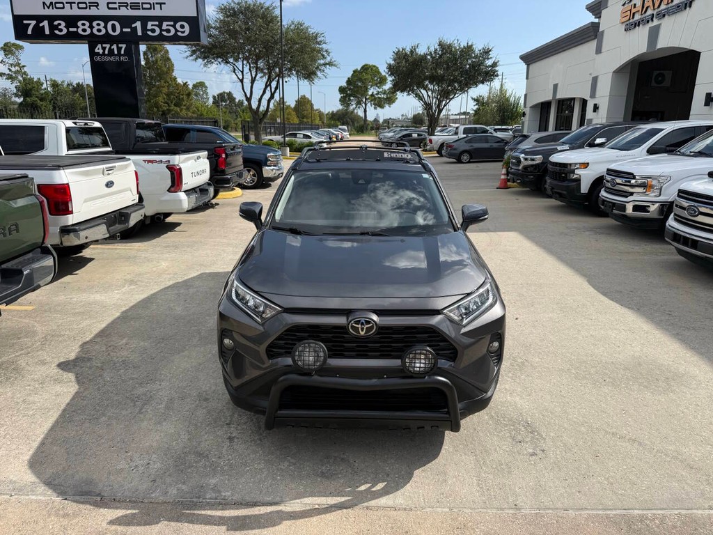 Toyota RAV4 Vehicle Full-screen Gallery Image 40