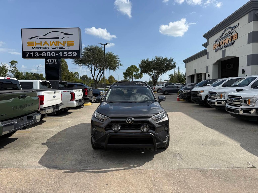 Toyota RAV4 Vehicle Full-screen Gallery Image 41