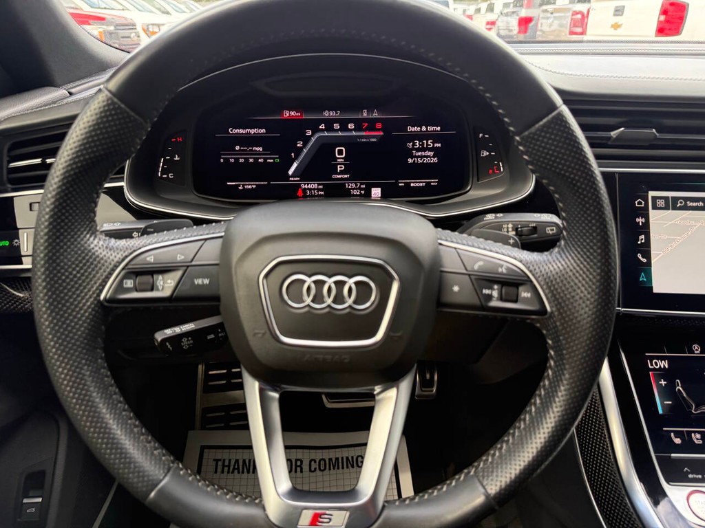 Audi SQ8 Vehicle Full-screen Gallery Image 22