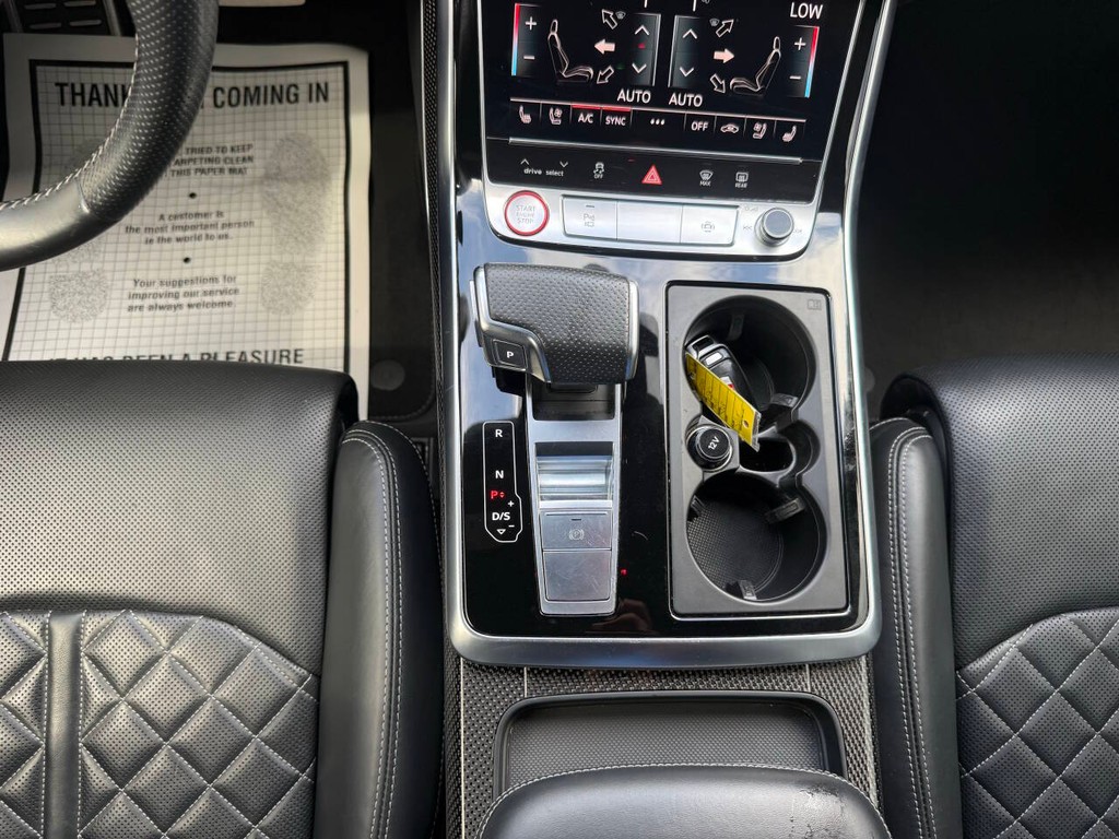 Audi SQ8 Vehicle Full-screen Gallery Image 28