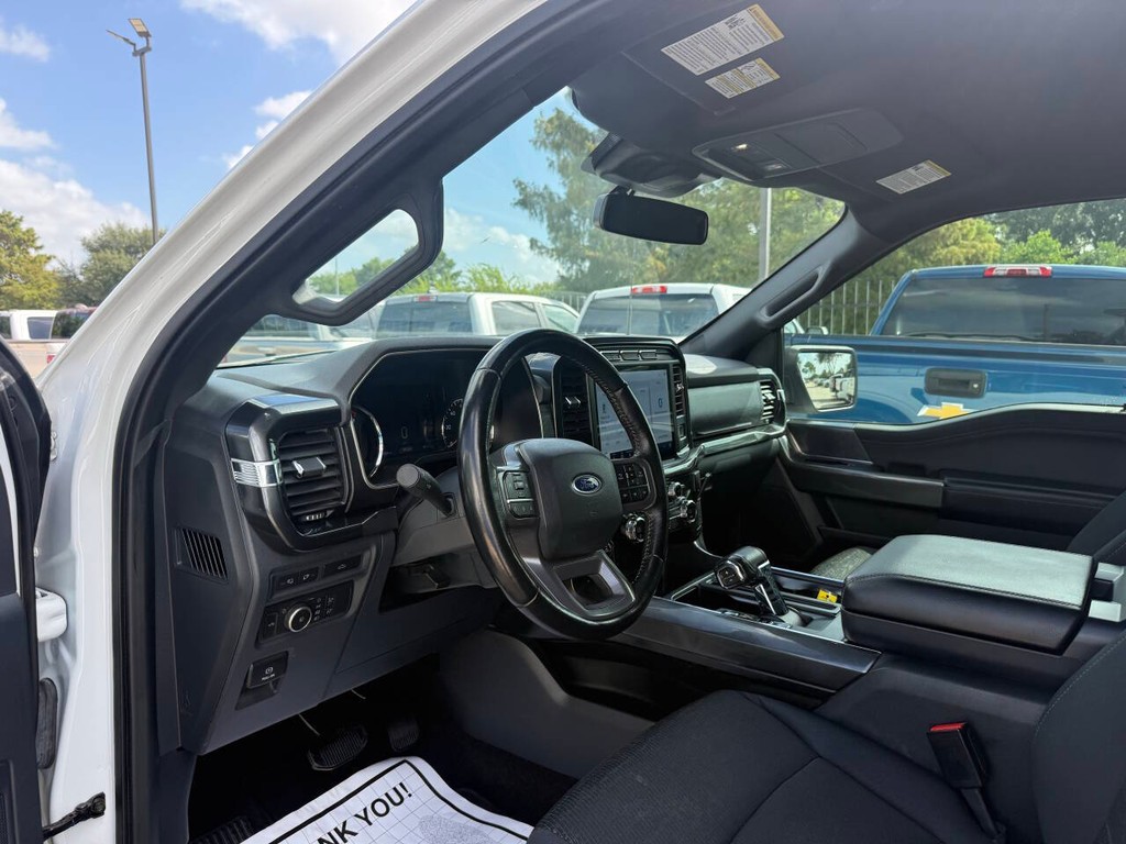 Ford F-150 Vehicle Full-screen Gallery Image 06