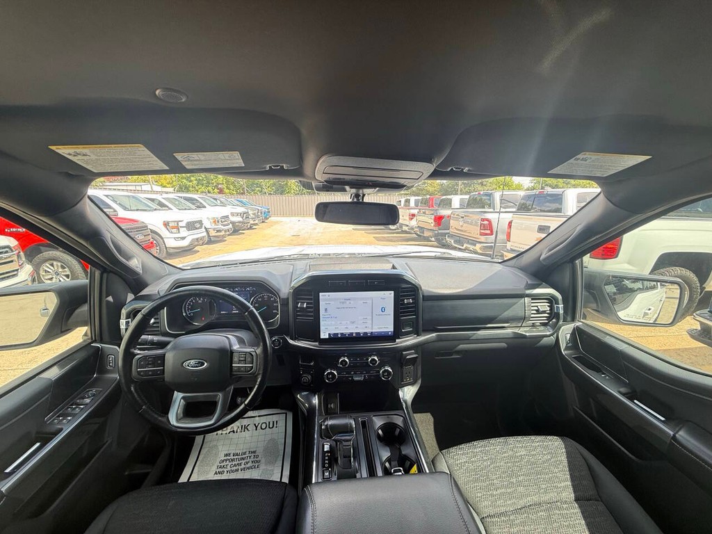 Ford F-150 Vehicle Full-screen Gallery Image 18