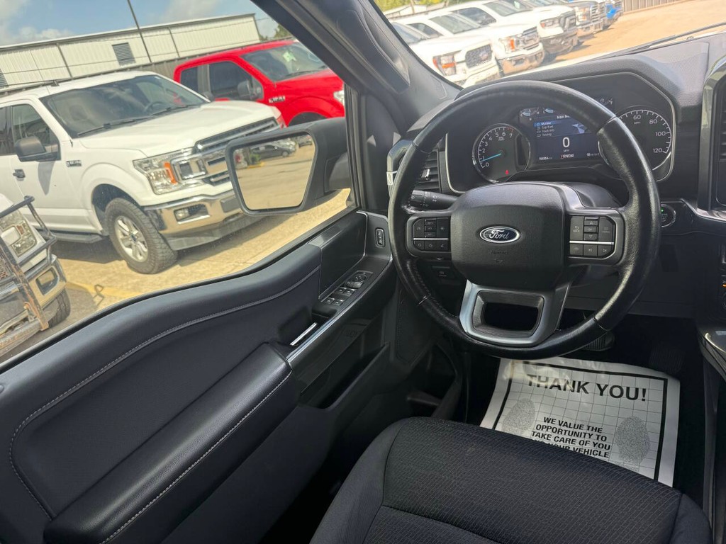 Ford F-150 Vehicle Full-screen Gallery Image 19