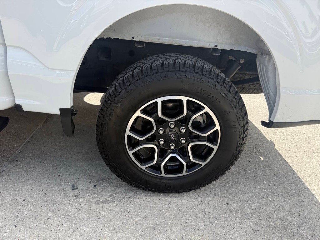 Ford F-150 Vehicle Full-screen Gallery Image 35