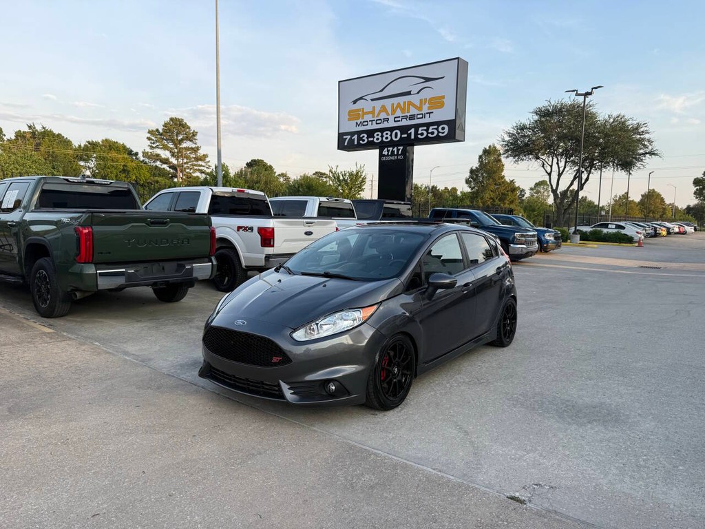 Ford Fiesta Hatchback Vehicle Full-screen Gallery Image 42